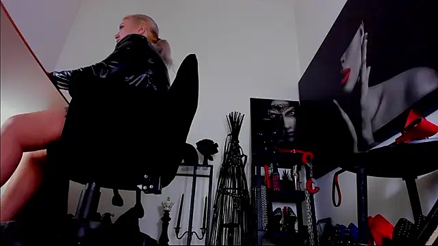 Snapshot of demisweet chatting on February 1, 2026, 2:10 am demisweet online show from February 1, 2026, 2:10 am