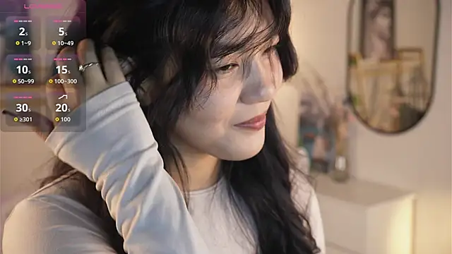 MoiraEger online show from September 17, 2025, 4:08 pm