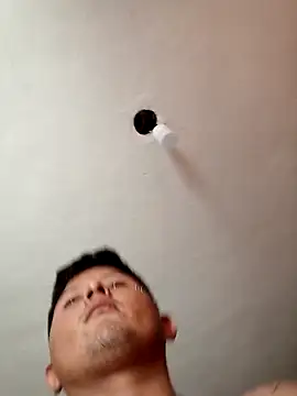 Snapshot of crees99 chatting on October 12, 2025, 7:24 pm crees99 online show from October 12, 2025, 7:24 pm