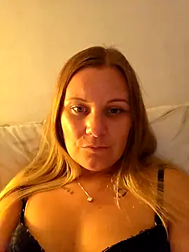 Snapshot of Miss-ShelbyXX chatting on September 11, 2025, 11:38 pm Miss-ShelbyXX online show from September 11, 2025, 11:38 pm
