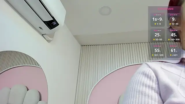 hinata dolly online show from October 24, 2025, 8:00 am