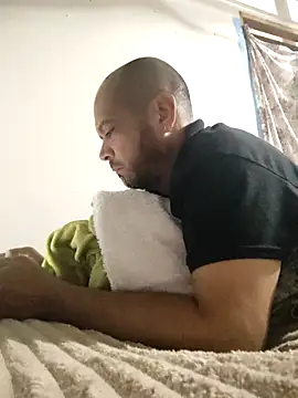 amircar12 online show from October 26, 2025, 11:09 pm