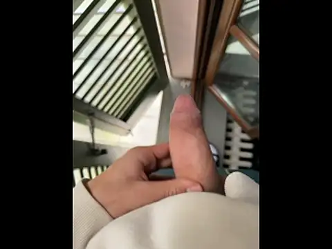 Pisellone18  online show from December 23, 2025, 8:45 am