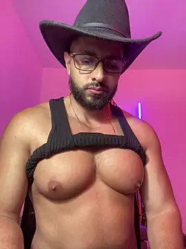 Snapshot of magnumchris chatting on February 23, 2026, 11:24 pm magnumchris online show from February 23, 2026, 11:24 pm