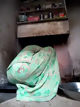 aunty sumy online show from April 3, 2026, 2:42 am