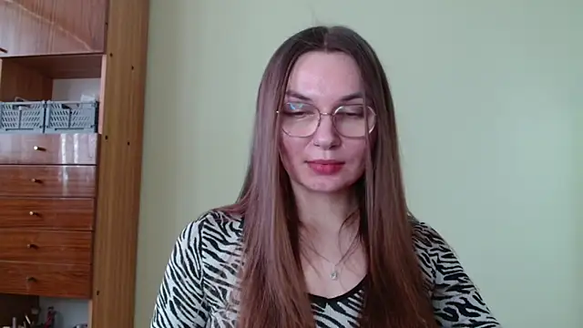 Snapshot of LooveELLYx chatting on February 21, 2025, 11:01 am LooveELLYx online show from February 21, 2025, 11:01 am