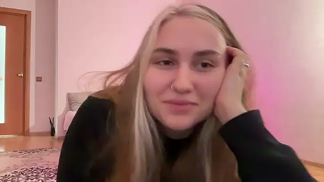 Snapshot of Crystal_Moonk chatting on September 13, 2025, 9:20 am Crystal Moonk online show from September 13, 2025, 9:20 am
