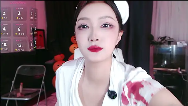 Candice-99 online show from November 1, 2025, 1:57 pm