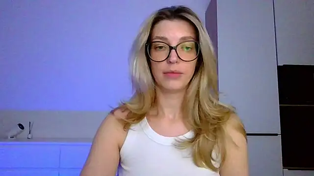 Snapshot of ms_Adelina chatting on September 23, 2025, 5:05 pm ms Adelina online show from September 23, 2025, 5:05 pm