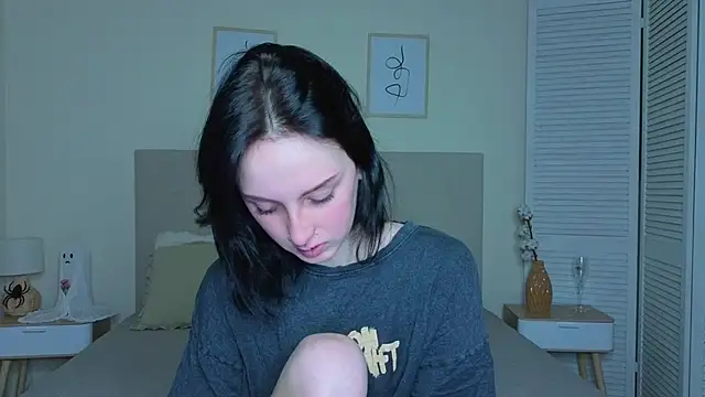 Little moly999 online show from November 17, 2025, 4:40 am