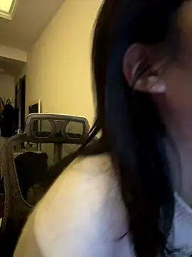 Snapshot of Olivia-l chatting on November 21, 2025, 1:43 pm Olivia-l online show from November 21, 2025, 1:43 pm