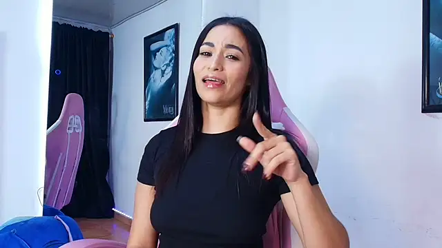Snapshot of GraceWallace_ chatting on July 17, 2026, 4:41 am GraceWallace online show from July 17, 2026, 4:41 am