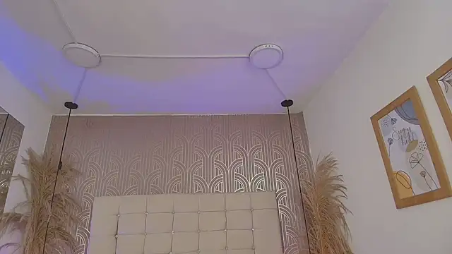 LexieBloom online show from February 12, 2026, 3:45 am