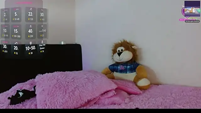 MichellMoon1 online show from October 24, 2025, 6:04 pm