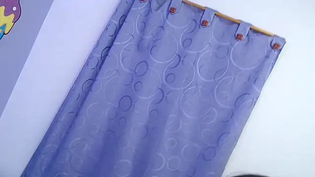 skinnykalitzo18 online show from January 14, 2026, 2:33 pm