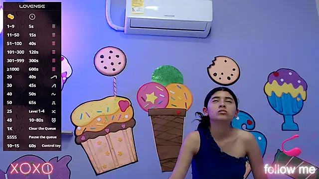 skinnykalitzo18 online show from February 26, 2026, 1:32 pm