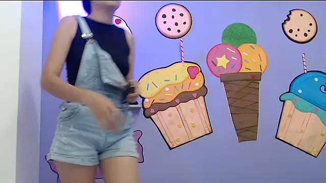 skinnykalitzo18 online show from March 2, 2026, 1:51 pm