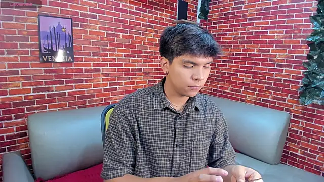 Snapshot of Thiago_Kozak chatting on April 28, 2026, 1:05 pm Thiago Kozak online show from April 28, 2026, 1:05 pm