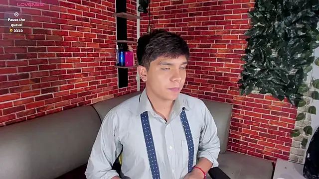 Snapshot of Thiago_Kozak chatting on May 20, 2026, 1:39 pm Thiago Kozak online show from May 20, 2026, 1:39 pm