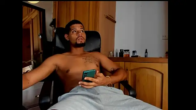 Snapshot of yurgaki_21 chatting on February 28, 2026, 12:50 pm yurgaki 21 online show from February 28, 2026, 12:50 pm