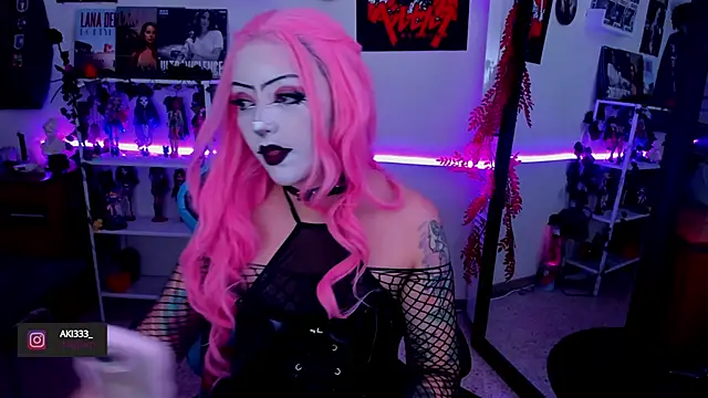 Makii 33 online show from September 17, 2025, 11:17 pm