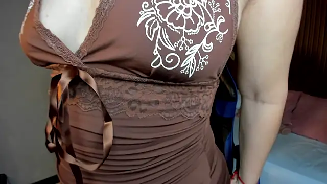 Snapshot of cristina_gallardo chatting on February 27, 2026, 2:22 am cristina gallardo online show from February 27, 2026, 2:22 am