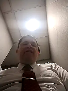 BigCristh79 online show from October 4, 2025, 2:31 am