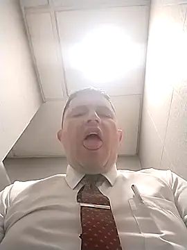 BigCristh79 online show from October 29, 2025, 7:32 am