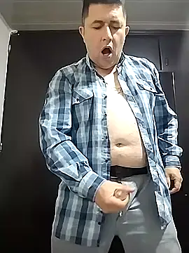 BigCristh79 online show from January 6, 2026, 1:37 pm