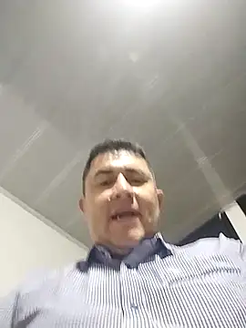 BigCristh79 online show from May 13, 2026, 12:02 pm