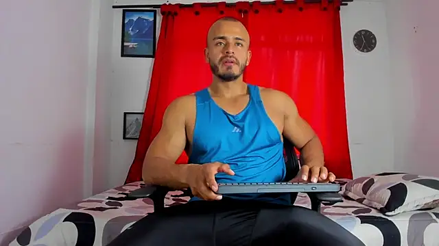 magnusclark online show from November 12, 2025, 6:41 pm