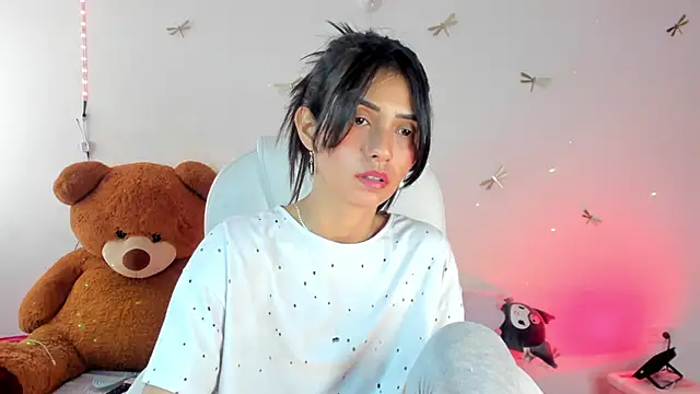 Snapshot of princessluna_19 chatting on September 19, 2025, 9:48 pm princessluna 19 online show from September 19, 2025, 9:48 pm
