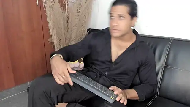 Evansdark1 online show from November 14, 2025, 11:46 pm