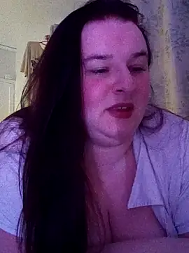 Snapshot of Curvaceouscarla chatting on October 31, 2025, 11:17 pm Curvaceouscarla online show from October 31, 2025, 11:17 pm
