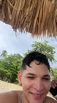 RobinLenoxx online show from April 8, 2026, 8:42 pm