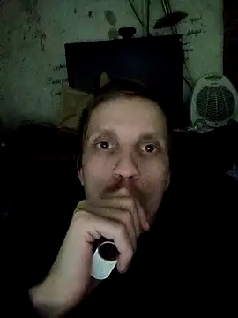 makarov1993 online show from November 18, 2025, 4:44 pm