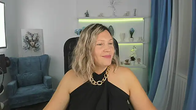 Snapshot of NinaStarle chatting on September 17, 2025, 4:25 am NinaStarle online show from September 17, 2025, 4:25 am