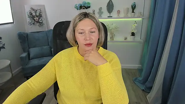 NinaStarle online show from October 1, 2025, 5:35 am