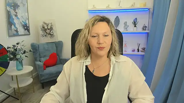 NinaStarle online show from April 19, 2026, 11:31 am