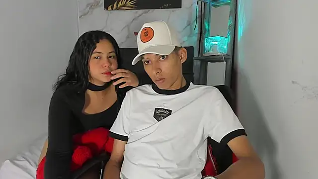 Snapshot of afrodita_n_ares chatting on November 29, 2025, 7:17 pm afrodita n ares online show from November 29, 2025, 7:17 pm