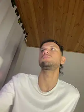 Michaell Spinelly online show from October 9, 2025, 10:41 pm