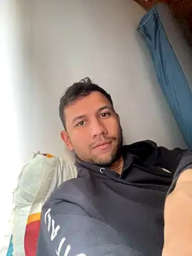 Michaell Spinelly online show from October 25, 2025, 2:24 pm