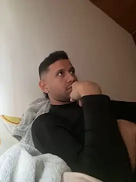 Michaell Spinelly online show from April 18, 2026, 7:58 pm