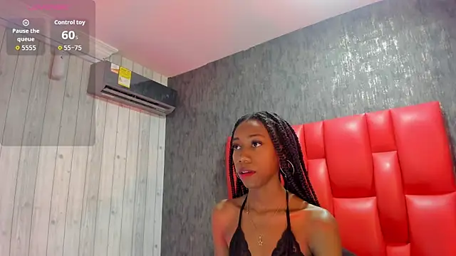 Snapshot of NathalyLeen chatting on November 12, 2025, 10:52 pm NathalyLeen online show from November 12, 2025, 10:52 pm