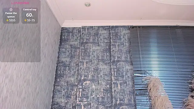 NathalyLeen online show from May 21, 2026, 8:27 pm