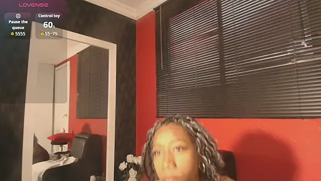 NathalyLeen online show from June 16, 2026, 8:55 pm