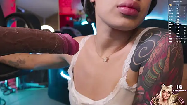 Snapshot of Miila_snow chatting on February 18, 2026, 11:39 am Miila snow online show from February 18, 2026, 11:39 am