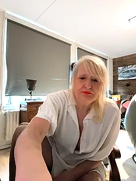 Snapshot of SexyKato001 chatting on October 16, 2025, 8:48 am SexyKato001 online show from October 16, 2025, 8:48 am