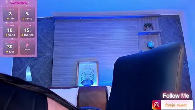 freyja sweet  online show from November 8, 2025, 10:48 am