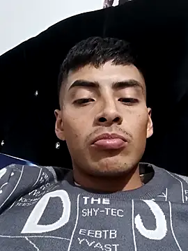 Titan2107sil online show from November 12, 2025, 1:28 am